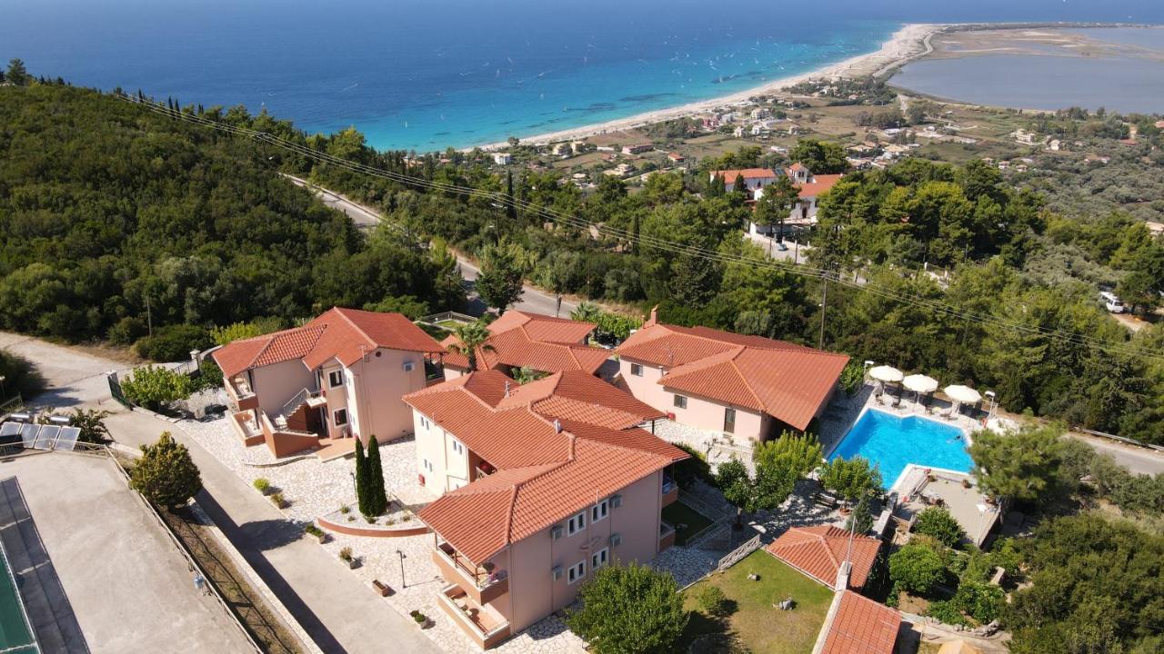 Semiramis Frínion Exterior foto