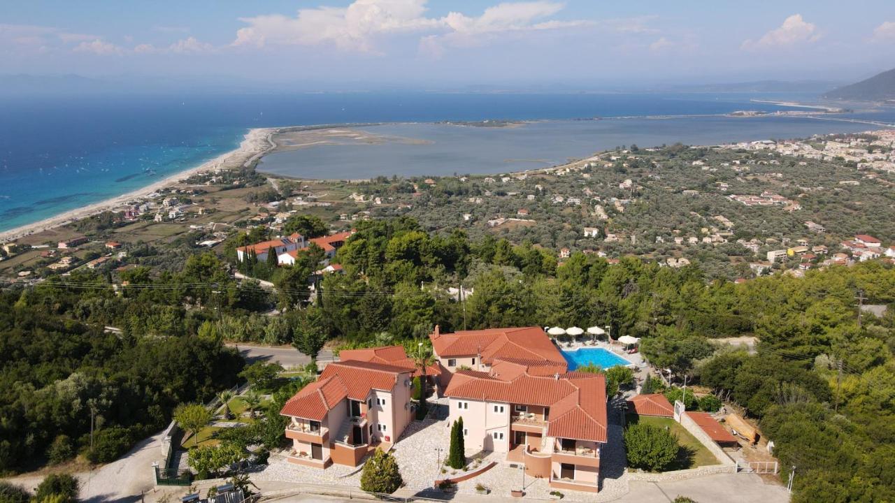 Semiramis Frínion Exterior foto