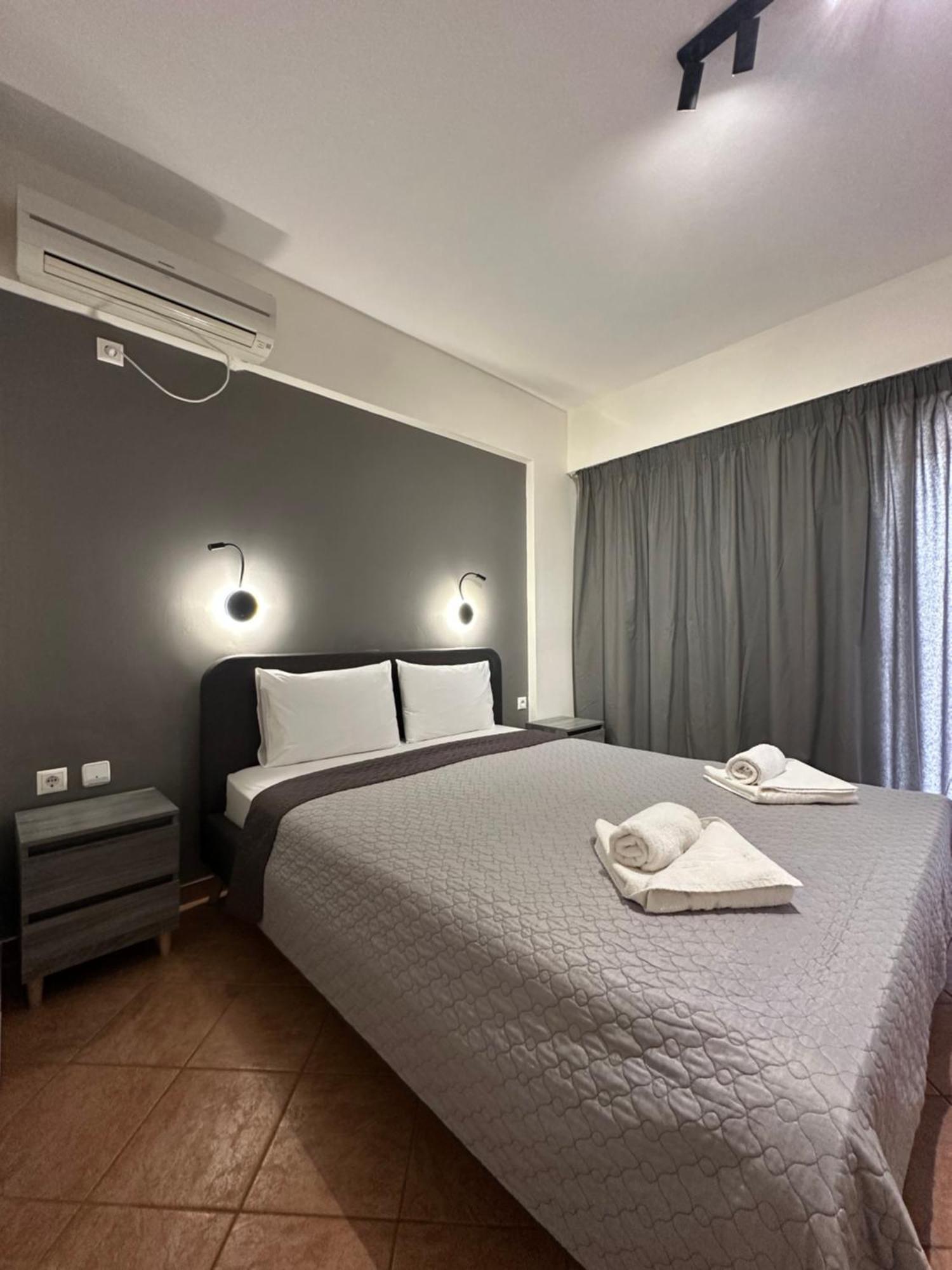 Semiramis Frínion Quarto foto