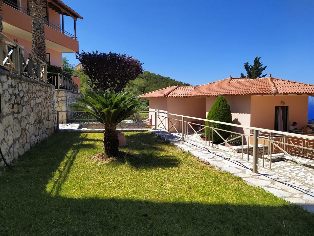 Semiramis Frínion Exterior foto